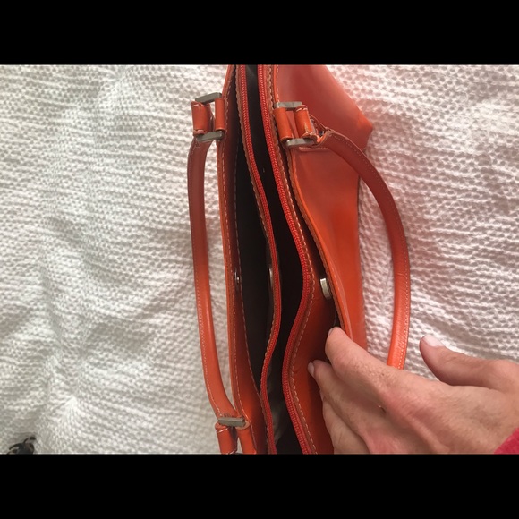 NWOT Italian leather handbag. - Picture 6 of 6